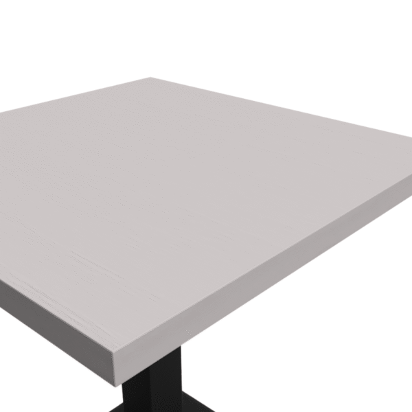 Tammespoonist lauaplaat, hall